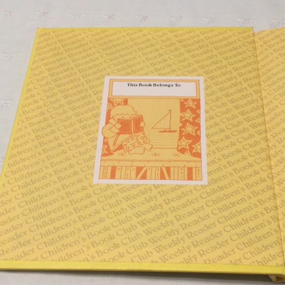 The Big Bunny and the Easter Eggs Hardback Book Vintage 1982 - Picture 3 of 5